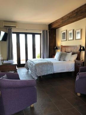 Отель Hostal Avalon  Нерха